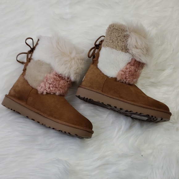 UGG Shoes - NWT Ugg boots Sz 5 laces, Pink and White fur